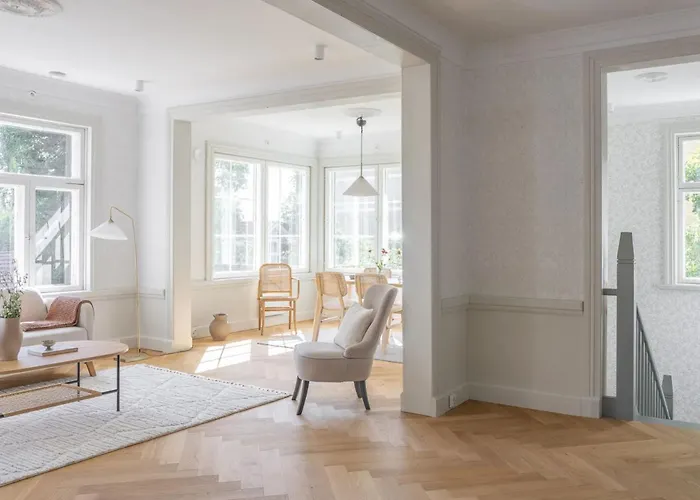 Omakotitalo, Kangasala, Ponsin Talo * 캉아살라